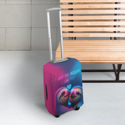 Чехол для чемодана 3D Влюбленные ленивцы обнимаются на фоне неонового сердца - фото 2