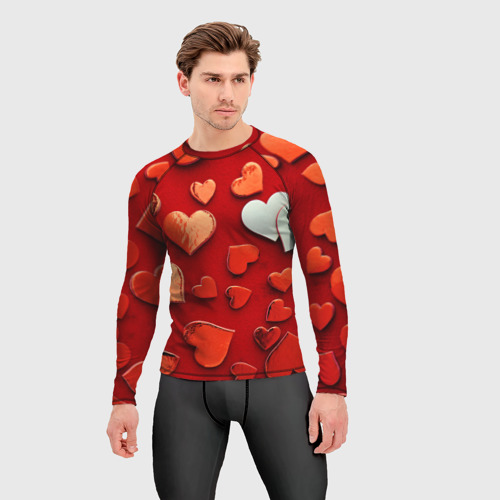Мужской рашгард 3D с принтом Красные сердца на красном фоне, фото на моделе #1