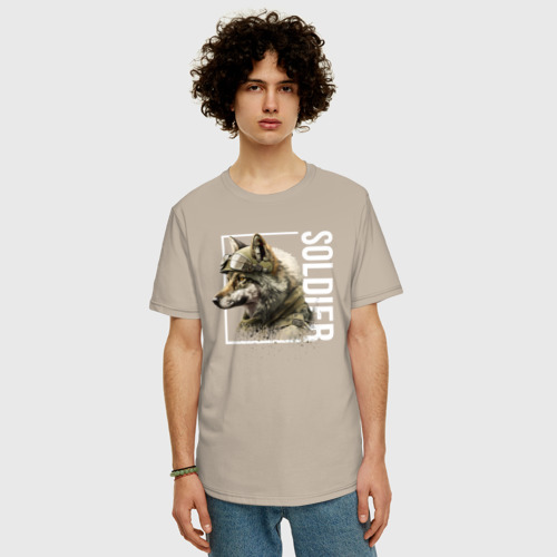 Мужская футболка хлопок Oversize с принтом Wolf soldier, фото на моделе #1