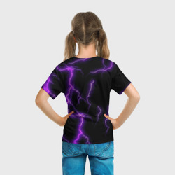 Футболка с принтом Фиолетовые молнии для ребенка, вид на модели сзади №3. Цвет основы: белый