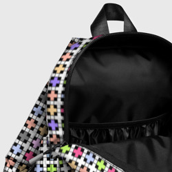 Рюкзак с принтом Разноцветный геометрический рисунок для ребенка, вид на модели спереди №4. Цвет основы: белый