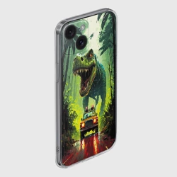 Чехол для iPhone 15 силиконовый с защитой камеры Динозавр в погоне за машиной в джунглях - фото 2