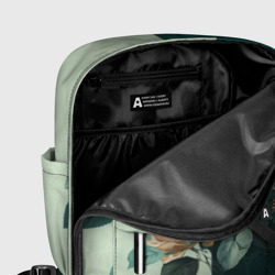 Рюкзак с принтом Розы на зеленом фоне для женщины, вид на модели спереди №5. Цвет основы: белый