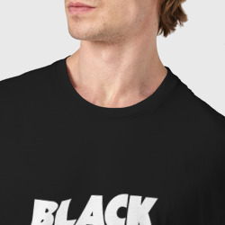 Футболка с принтом Black Sabbath Paranoid для мужчины, вид на модели спереди №4. Цвет основы: черный