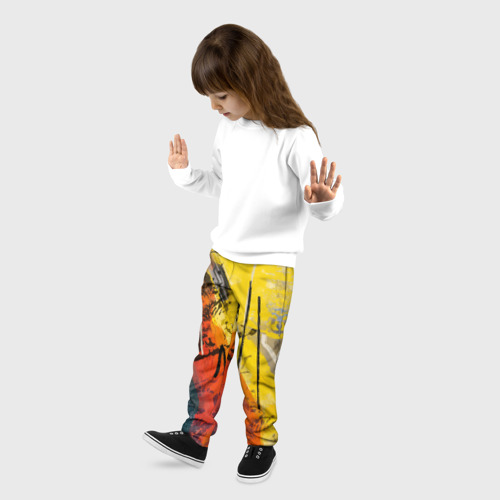 Детские брюки 3D с принтом Стильное жёлто-красное граффити, фото на моделе #1