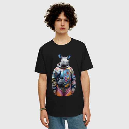 Мужская футболка хлопок Oversize с принтом Rhino in spacesuit, фото на моделе #1