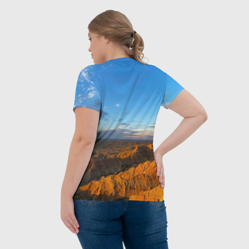 Женская футболка 3D с принтом Скалы и пустыня днём, вид сзади #2