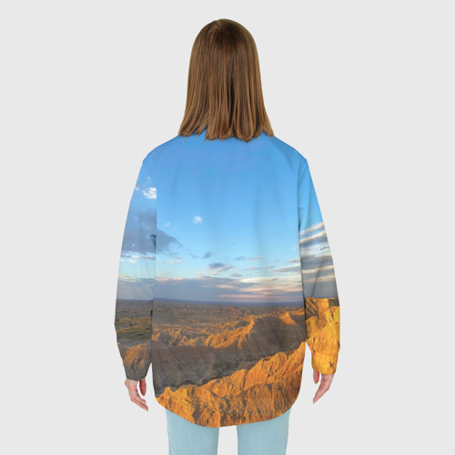Женская рубашка oversize 3D с принтом Скалы и пустыня днём, вид сзади #2