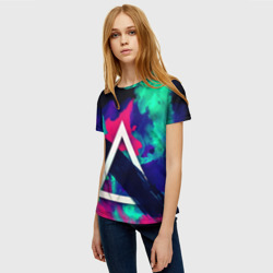 Женская футболка 3D Треугольник в разноцветном дыму - фото 2