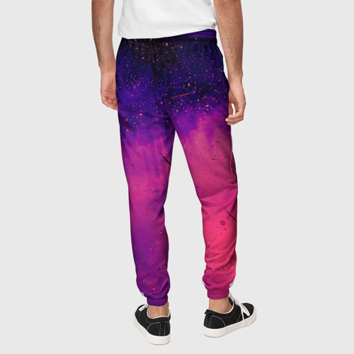 Мужские брюки 3D с принтом Фиолетовый космос, вид сзади #2