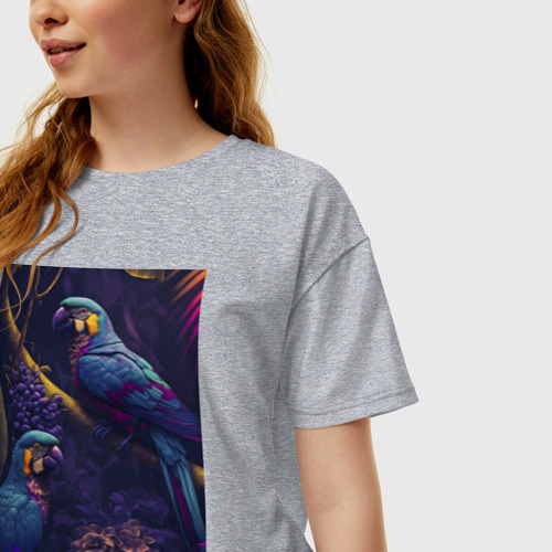 Женская футболка хлопок Oversize с принтом Разноцветные попугаи, фото на моделе #1