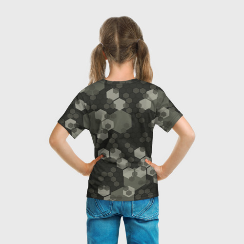 Детская футболка 3D с принтом Зеленый камуфляж из сот, вид сзади #2