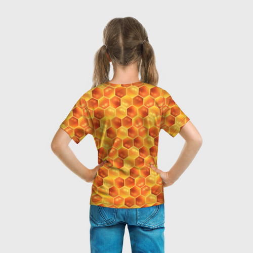 Детская футболка 3D с принтом Пчелки на мне, вид сзади #2