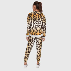 Костюм с принтом Цвет леопарда для женщины, вид на модели сзади №2. Цвет основы: белый