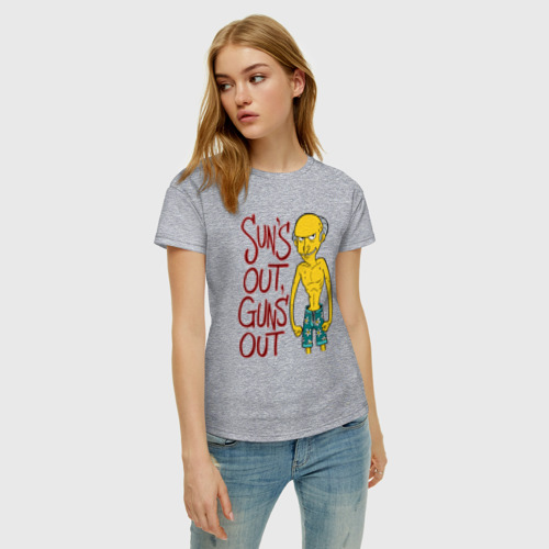 Женская футболка хлопок с принтом Suns out, guns out, фото на моделе #1