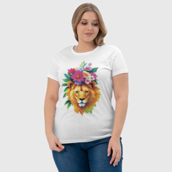 Футболка с принтом Лев - царь зверей в цветах для женщины, вид на модели спереди №4. Цвет основы: белый