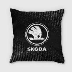 Подушка 3D Skoda с потертостями на темном фоне