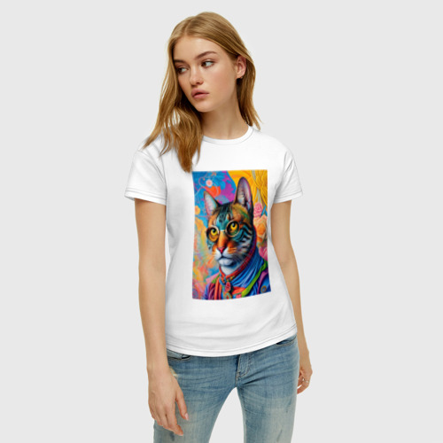 Женская футболка хлопок с принтом Кот в пенсне - нейросеть, фото на моделе #1