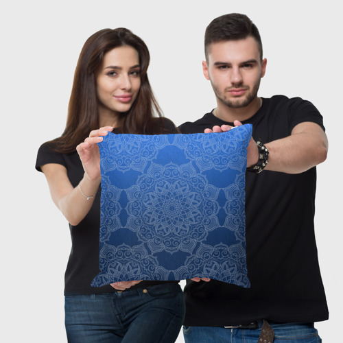 Подушка 3D Мандала на градиенте синего цвета - фото 3