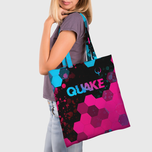 Шоппер 3D с принтом Quake - neon gradient: символ сверху, фото на моделе #1