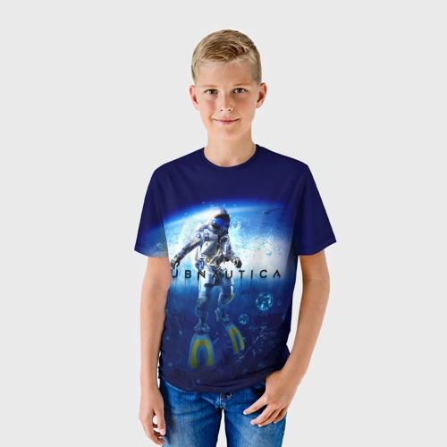 Детская футболка 3D с принтом Subnautica аквалангист, фото на моделе #1