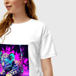 Женская футболка хлопок Oversize Детеныш ягуара в неоновом свете - фото 2