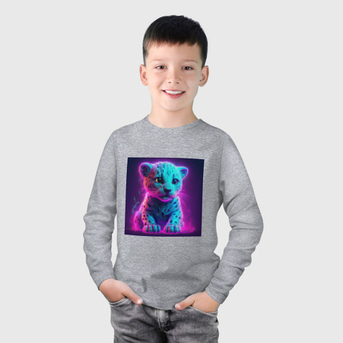 Детский лонгслив хлопок с принтом Милый ягуар в неоне, фото на моделе #1