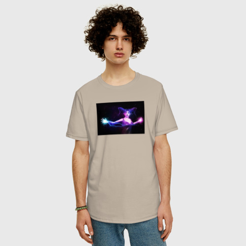 Мужская футболка хлопок Oversize с принтом Женщина ведьма с голубыми и розовыми молниями, фото на моделе #1