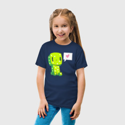 Светящаяся футболка с принтом Малыш Крипер для любого человека, вид спереди №3. Цвет основы: темно-синий