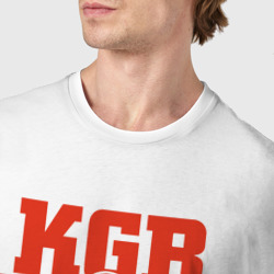 Футболка с принтом KGB Red для мужчины, вид на модели спереди №4. Цвет основы: белый