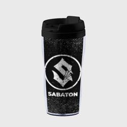Термокружка-непроливайка Sabaton с потертостями на темном фоне