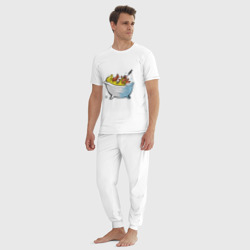 Пижама с принтом Уточка в ванне для мужчины, вид на модели спереди №3. Цвет основы: белый