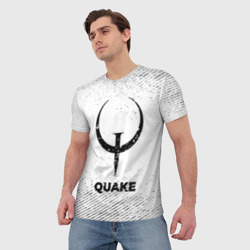 Футболка с принтом Quake с потертостями на светлом фоне для мужчины, вид на модели спереди №2. Цвет основы: белый