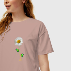 Женская футболка хлопок Oversize Ромашка с бабочками - фото 2