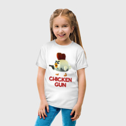 Футболка с принтом Chicken Gun chick для ребенка, вид на модели спереди №3. Цвет основы: белый