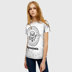 Женская футболка 3D Ramones с потертостями на светлом фоне - фото 2
