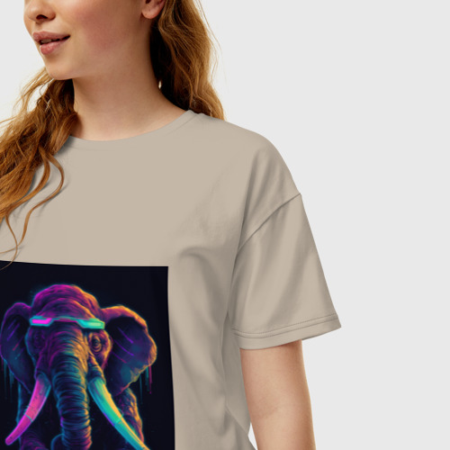 Женская футболка хлопок Oversize Кибер-слон в неоновом свете, цвет миндальный - фото 3