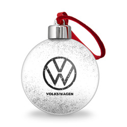 Ёлочный шар Volkswagen с потертостями на светлом фоне