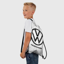 Рюкзак-мешок 3D Volkswagen с потертостями на светлом фоне - фото 2