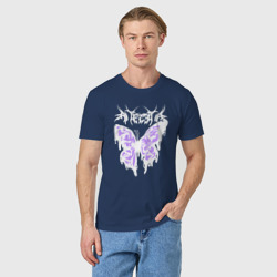 Светящаяся футболка с принтом Gothic white butterfly для любого человека, вид спереди №2. Цвет основы: темно-синий
