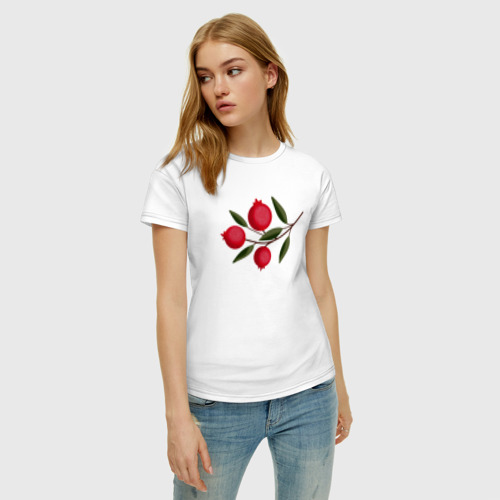 Женская футболка хлопок с принтом Ветка граната, фото на моделе #1