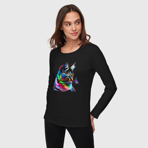 Женский лонгслив хлопок с принтом Красочный котенок с бабочкой, фото на моделе #1