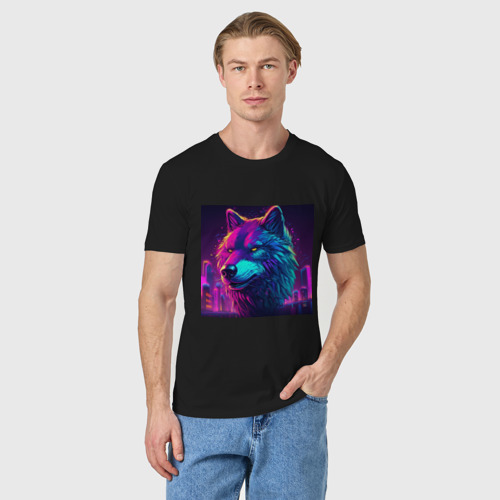 Мужская футболка хлопок Волк в свете неонового Киберпанк-города, цвет черный - фото 3
