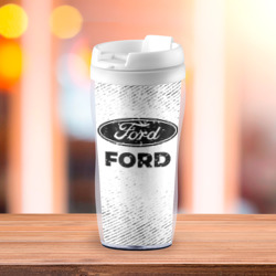 Термокружка с принтом Ford с потертостями на светлом фоне для любого человека, вид спереди №3. Цвет основы: белый