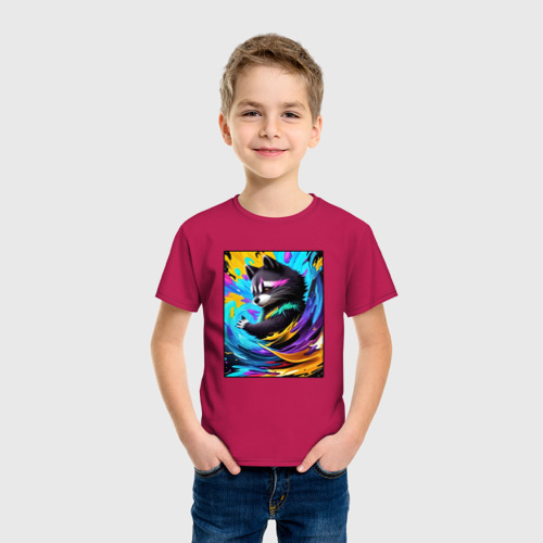 Детская футболка хлопок с принтом Енот в красках, фото на моделе #1