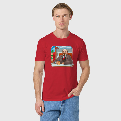 Мужская футболка хлопок с принтом Ленин в поезде, фото на моделе #1
