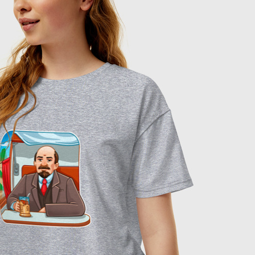 Женская футболка хлопок Oversize с принтом Ленин в поезде, фото на моделе #1
