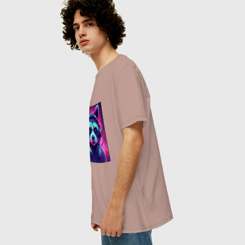 Мужская футболка хлопок Oversize с принтом Антропоморфный енот в наушниках на фоне киберпанк-города, вид сбоку #3