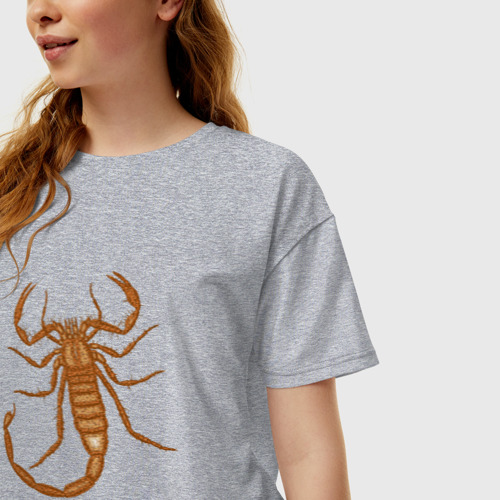 Женская футболка хлопок Oversize с принтом Скорпион коричневых тонов, фото на моделе #1