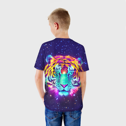 Детская футболка 3D с принтом Светящаяся голова тигра и звезды, вид сзади #2